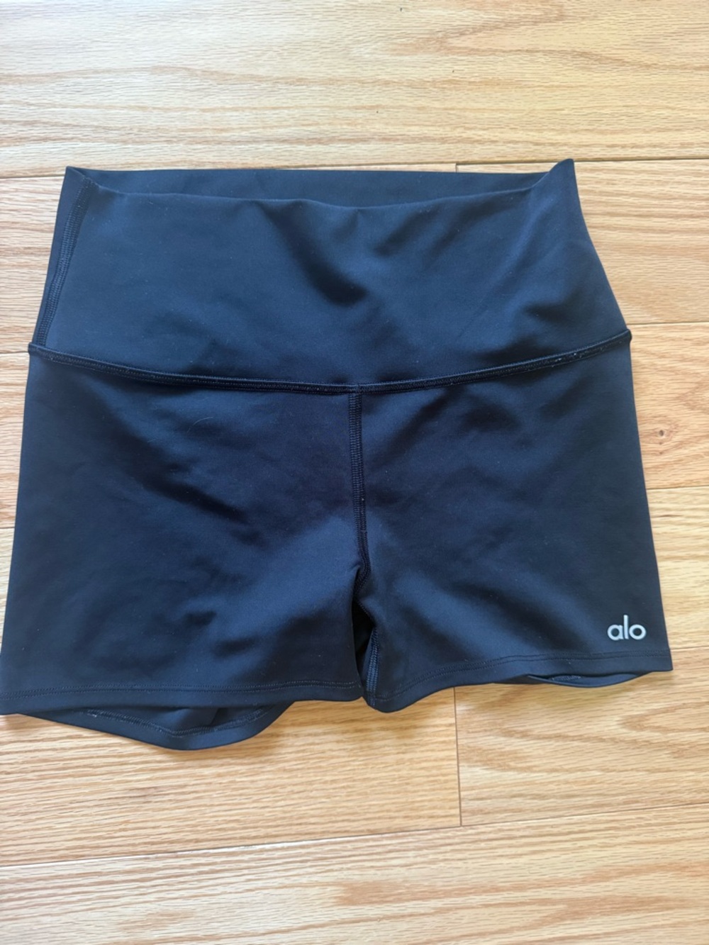 ALO 3 in medium  High-Waist Black Performance Shorts